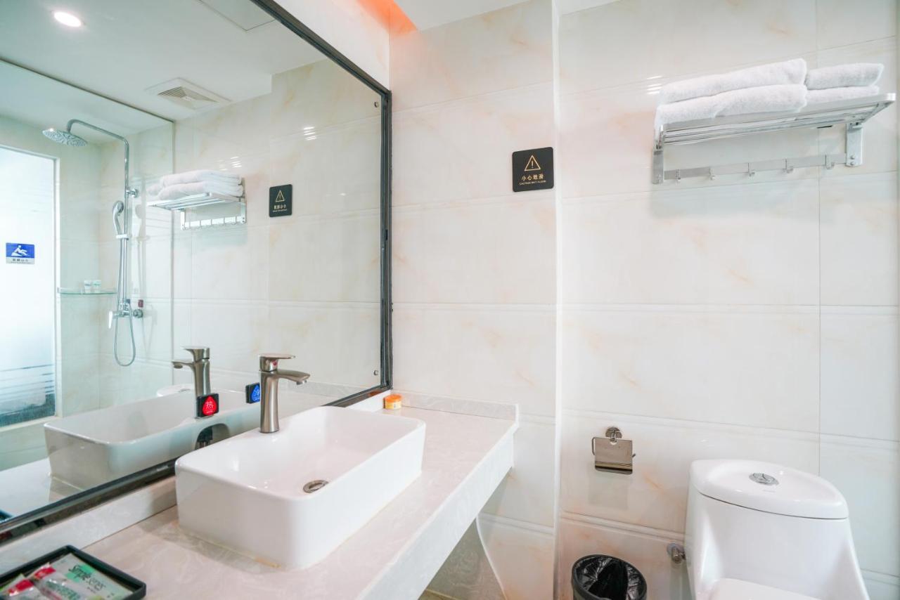 Felice Hotel-Guangzhou Baiyun International Airport Renhe Metro Station Branch Cantão Exterior foto