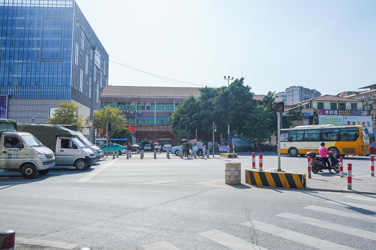 Felice Hotel-Guangzhou Baiyun International Airport Renhe Metro Station Branch Cantão Exterior foto